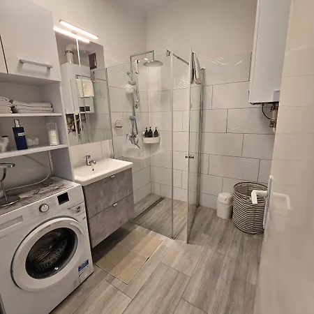 Apartment White House *